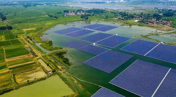 中國(guó)十三省最大光伏電站在這里！欽州康熙嶺的光伏電站能排上號(hào)了嗎？