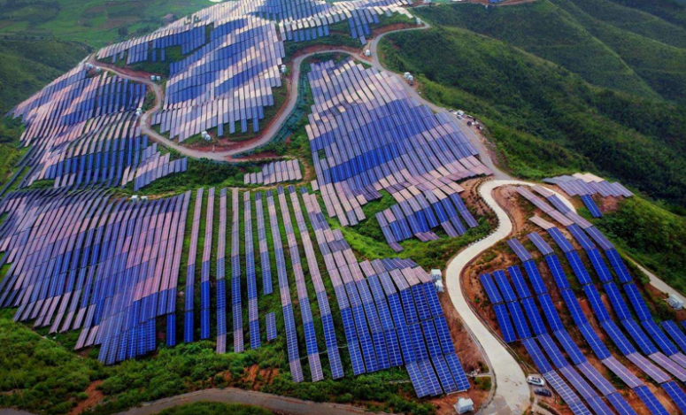 中國(guó)十三省最大光伏電站在這里！欽州康熙嶺的光伏電站能排上號(hào)了嗎？